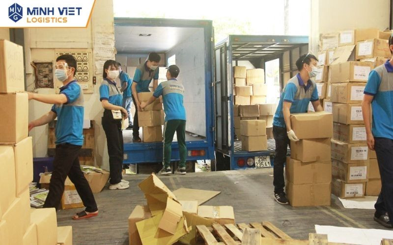 Tốn thời gian khi di dời hàng hóa, thiết bị và máy móc